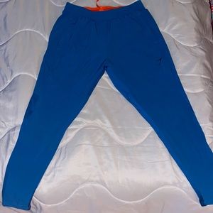 Gymshark joggers. Very light weight and comfy for both casual and gym wear.